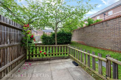 2 bedroom ground floor flat for sale, Westcote Road, Epsom
