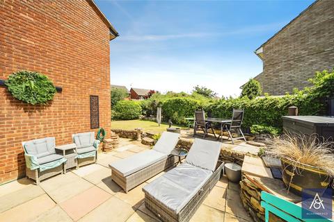 4 bedroom detached house for sale, Robinson Drive, Northamptonshire NN13