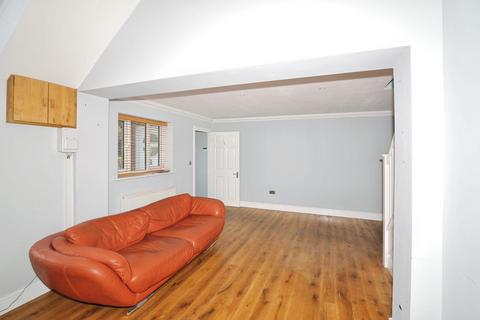 3 bedroom semi-detached house for sale, Brightling Road, Robertsbridge, East Sussex, TN32