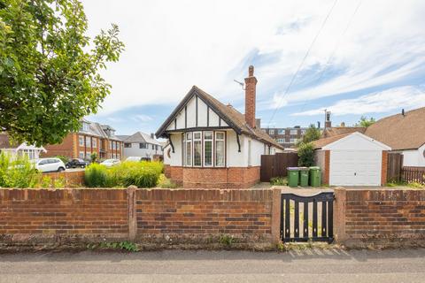 3 bedroom bungalow for sale, Narrabeen Road, Folkestone, CT19