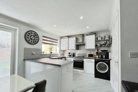 6 bedroom semi-detached house for sale, Mackley Close, South Shields