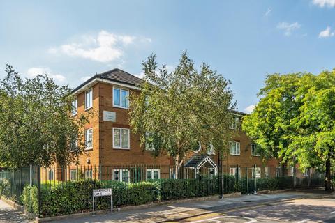 1 bedroom apartment for sale, Bramhope Lane, London