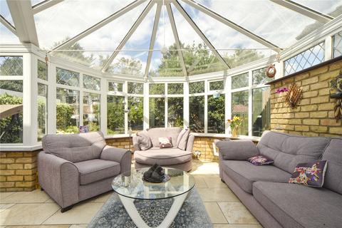 4 bedroom semi-detached house for sale, Cedarhurst Drive, Eltham, London, SE9