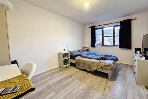 undefined, Verona Close, Cowley, UB8