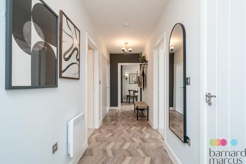 undefined, High Road, Finchley, London, N12