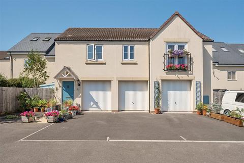 2 bedroom coach house for sale, Blackberry Way, Keynsham, Bristol