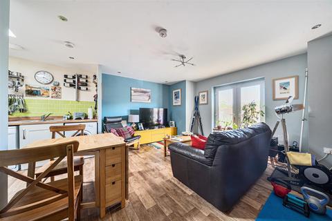 2 bedroom coach house for sale, Blackberry Way, Keynsham, Bristol
