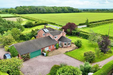 4 bedroom detached house for sale, Stoneley Green, Burland, CW5