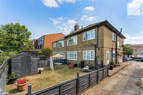 2 bedroom maisonette for sale, Warren Road, London