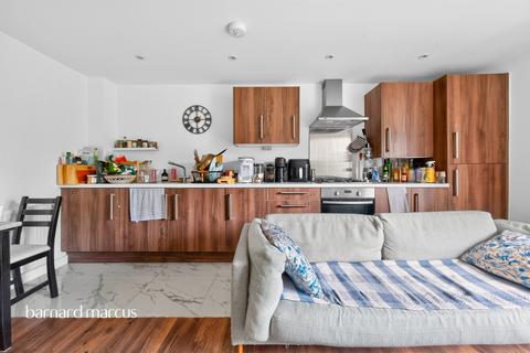 1 bedroom flat for sale, Broadwater Road, London