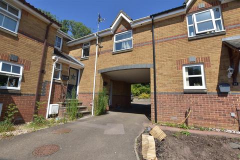 1 bed flat/apartment for rent in Barn Court, St. Leonards-On-Sea TN37
