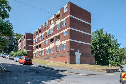 2 bedroom flat for sale, Bundle Hill, Halesowen B63