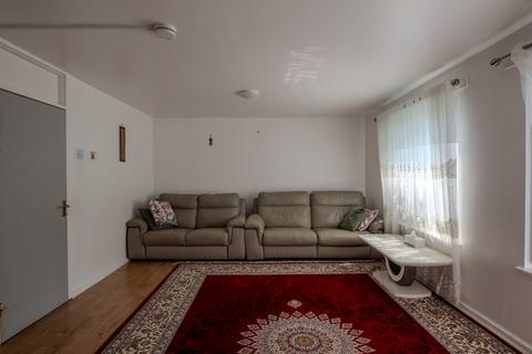 2 bedroom flat for sale, Bundle Hill, Halesowen B63
