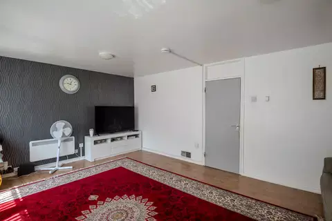 2 bedroom flat for sale, Bundle Hill, Halesowen B63
