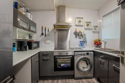 2 bedroom flat for sale, Bundle Hill, Halesowen B63
