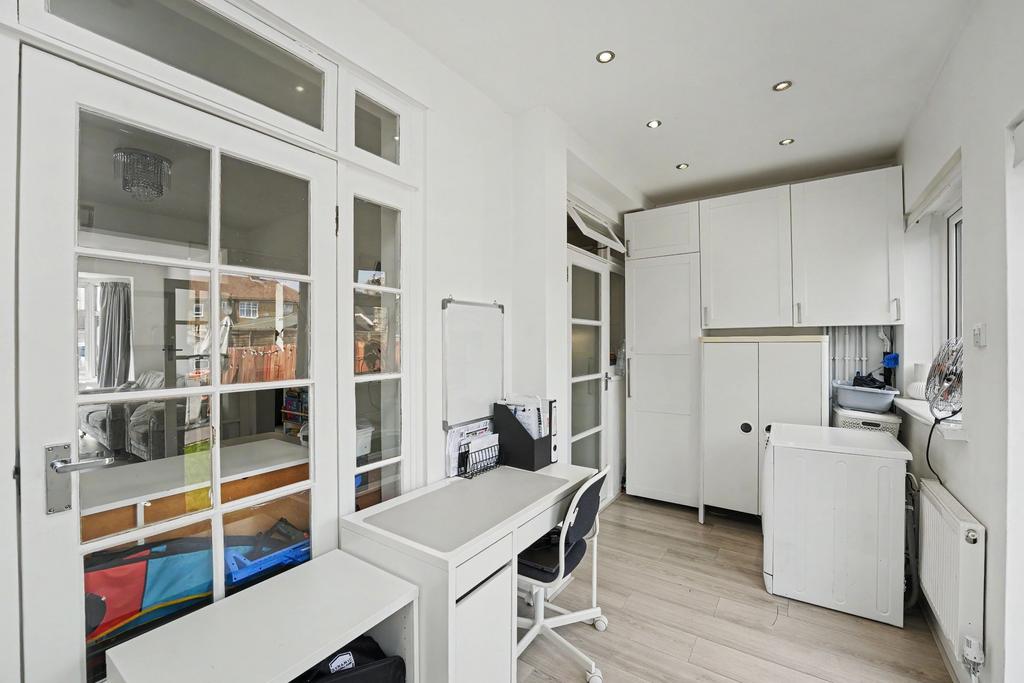 Utility room, utility
