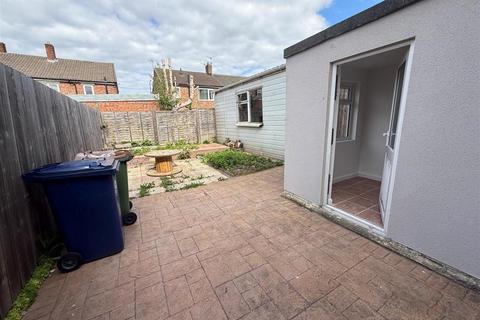 2 bedroom semi-detached house to rent, Langdale Crescent, Middlesbrough.