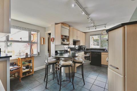 4 bedroom detached house for sale, Chestnut Close, Ettington, STRATFORD-UPON-AVON