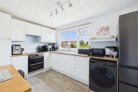 2 bedroom apartment for sale, Skomer Close, Porthcawl CF36