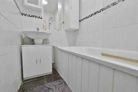 2 bedroom terraced house for sale, Waterbeach Road, Slough, Berkshire
