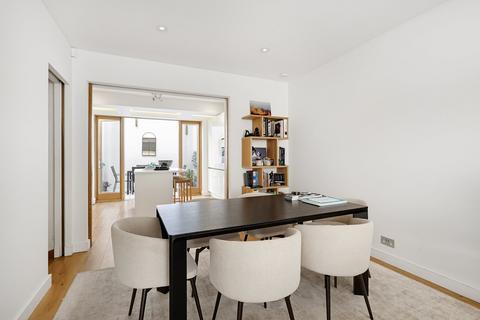 4 bedroom terraced house to rent, Radnor Walk, London, SW3