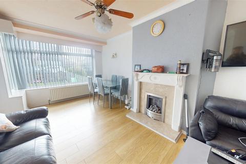 5 bedroom semi-detached house for sale, Southmere Oval, Bradford