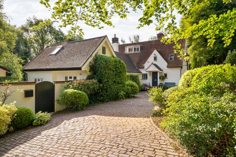 Lunghurst Road, Woldingham, Caterham, Surrey, CR3