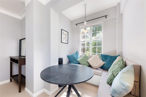 1 bedroom flat for sale, Kings Court South, Chelsea Manor Gardens, London, SW3