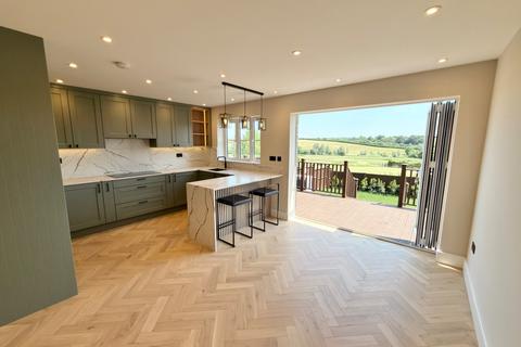 4 bedroom detached house for sale, Green End, Ware SG11