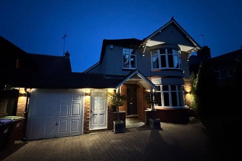 3 bedroom detached house to rent, Badby Road West, Daventry NN11