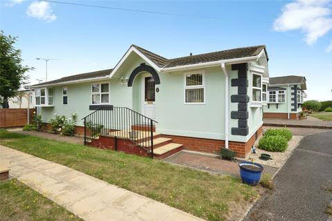 2 bedroom detached house for sale, Half Moon Lane, LUTON, Bedfordshire, LU1
