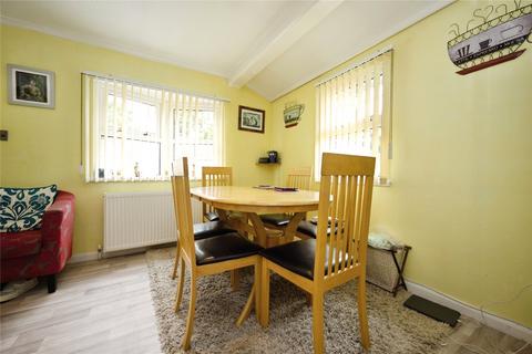 2 bedroom detached house for sale, Half Moon Lane, LUTON, Bedfordshire, LU1