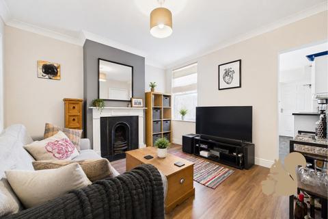 2 bedroom terraced house to rent, Felixstowe Road, Ipswich