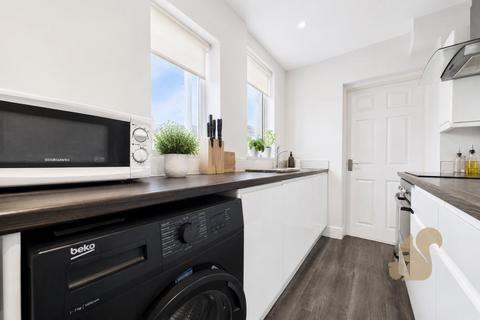 2 bedroom terraced house to rent, Felixstowe Road, Ipswich