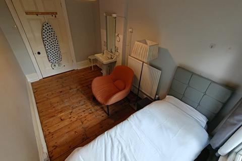 1 bedroom in a house share to rent, Fully Furnished Single Room – 25 Park Avenue, Bedford, MK40 2LP