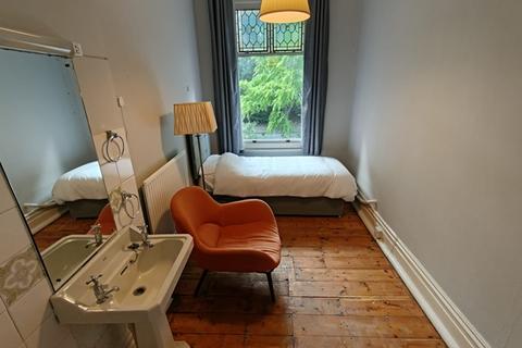 1 bedroom in a house share to rent, Fully Furnished Single Room – 25 Park Avenue, Bedford, MK40 2LP