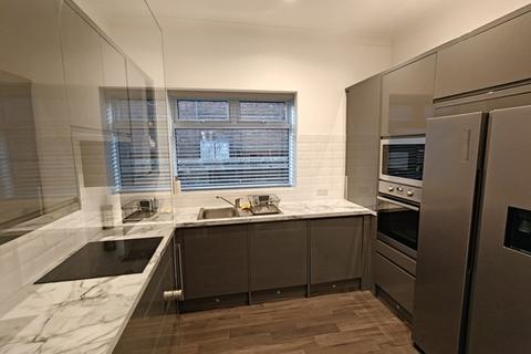 1 bedroom in a house share to rent, Fully Furnished Single Room – 25 Park Avenue, Bedford, MK40 2LP