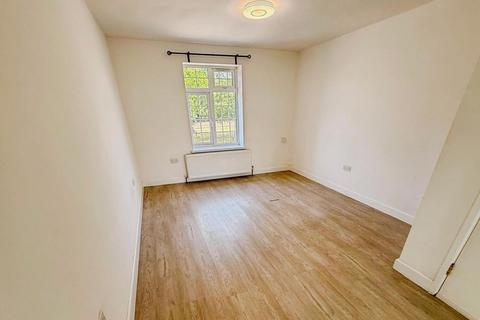 undefined, London Road, Earley, Reading, RG6