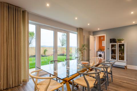 4 bedroom detached house for sale, Holly at De Clare Gardens Ffordd Y Dderwen, Hendredenny CF83