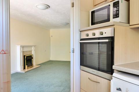 1 bedroom flat for sale, Stockbridge Road, Chichester, PO19