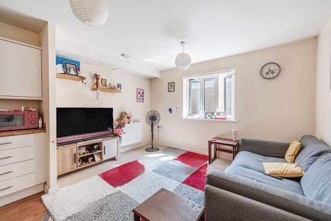 1 bedroom flat to rent, Ley Farm Close, Watford, Watford, WD25