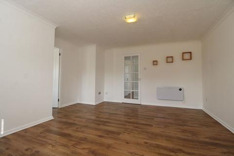 2 bedroom apartment to rent, Marmet Avenue, Letchworth Garden City, SG6