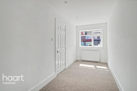 4 bedroom semi-detached house for sale, Kynance Gardens, Stanmore