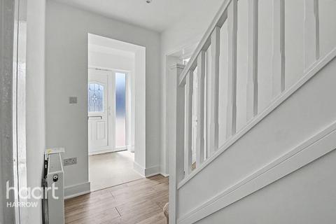 4 bedroom semi-detached house for sale, Kynance Gardens, Stanmore