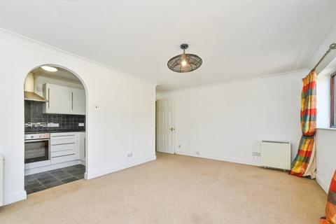 2 bedroom flat for sale, Beeches Road, Cirencester
