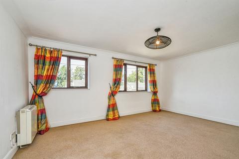 2 bedroom flat for sale, Beeches Road, Cirencester
