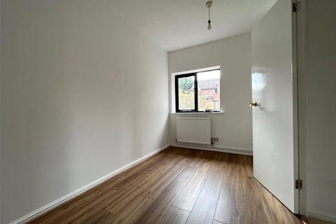 2 bedroom terraced house to rent, Felbrigg Close, Luton LU2