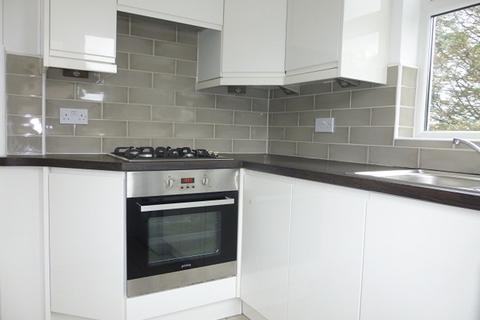 3 bedroom semi-detached house to rent, Woodhill Road, Glasgow G64