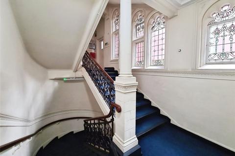 2 bedroom flat to rent, Above Bar Street, Hampshire SO14