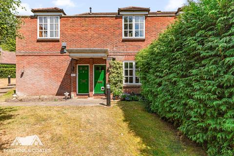 2 bedroom maisonette for sale, Pig Lane, Bishop's Stortford